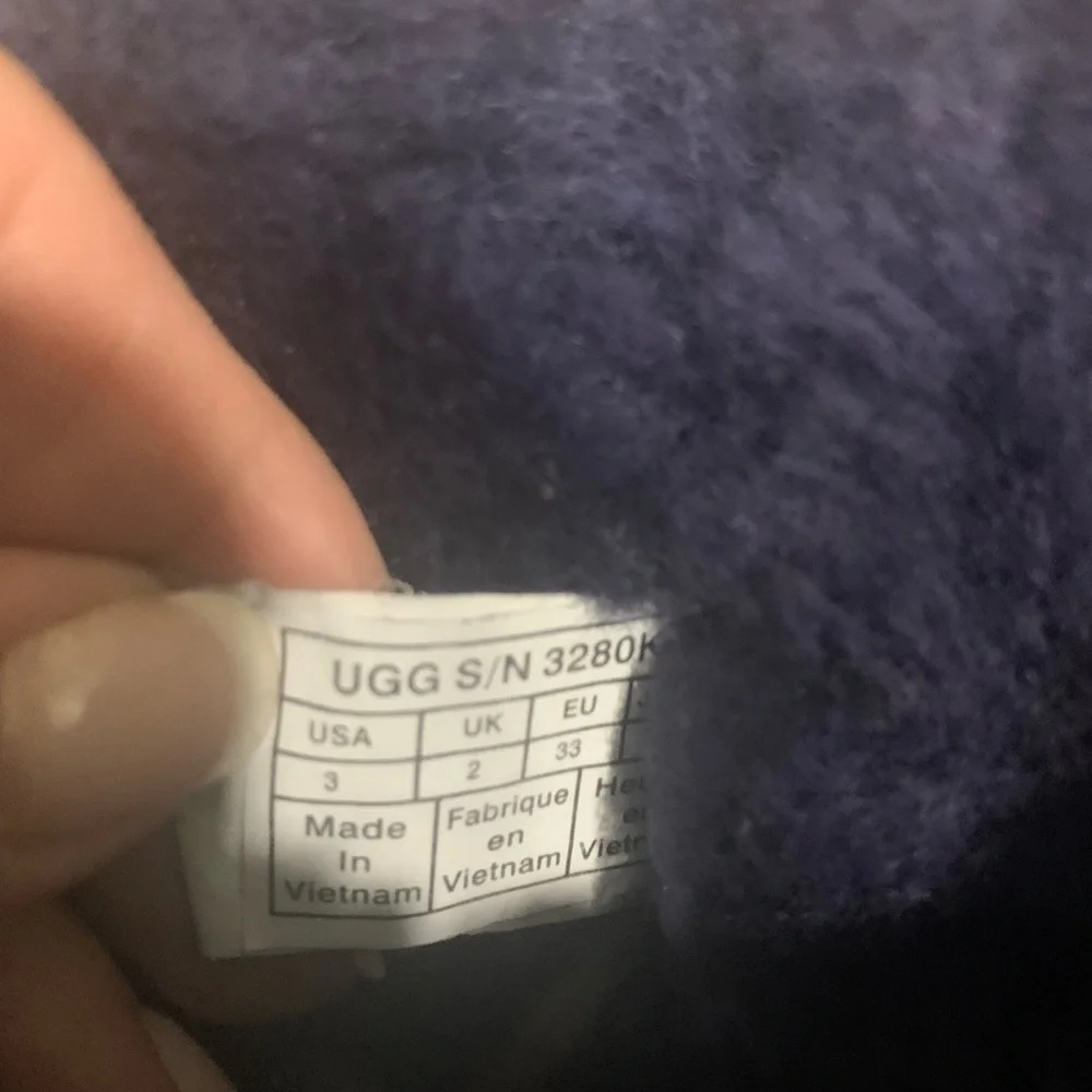 UGG Bailey Bow II Boots size 3‎